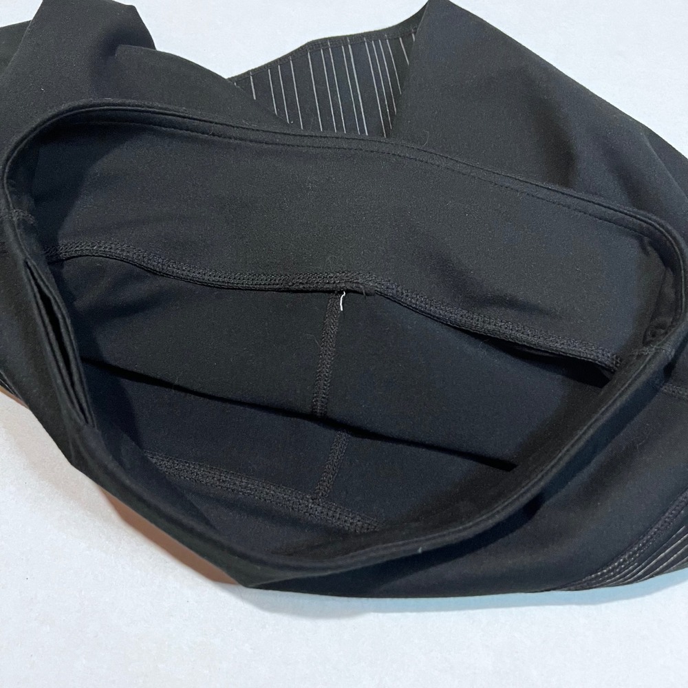 Fabletics Ingrid Ii Reflective Capri Leggings Siz… - image 4